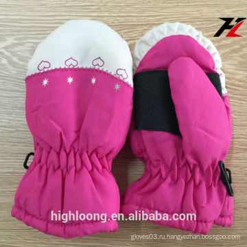 Дети вышивки Pattern Thinsulate и водонепроницаемый мех выложены рукавицы лыжи перчатки